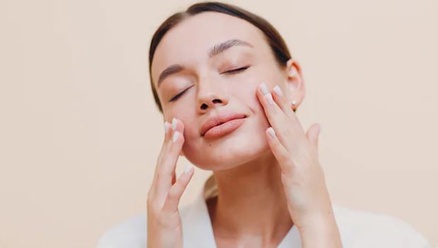 Skin-Brightening Herbs and Spices to Add to Your Diet